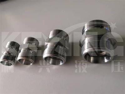 公制卡套式內(nèi)螺紋直通接頭3c和3d 公制卡套式內(nèi)螺紋直通接頭3c和3d